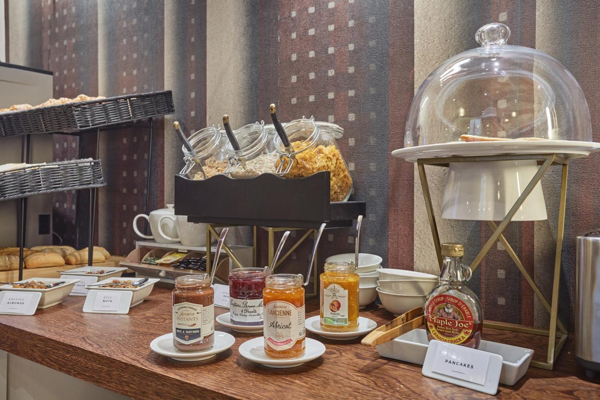 Hotel Lux Picpus Paris Bagian luar foto