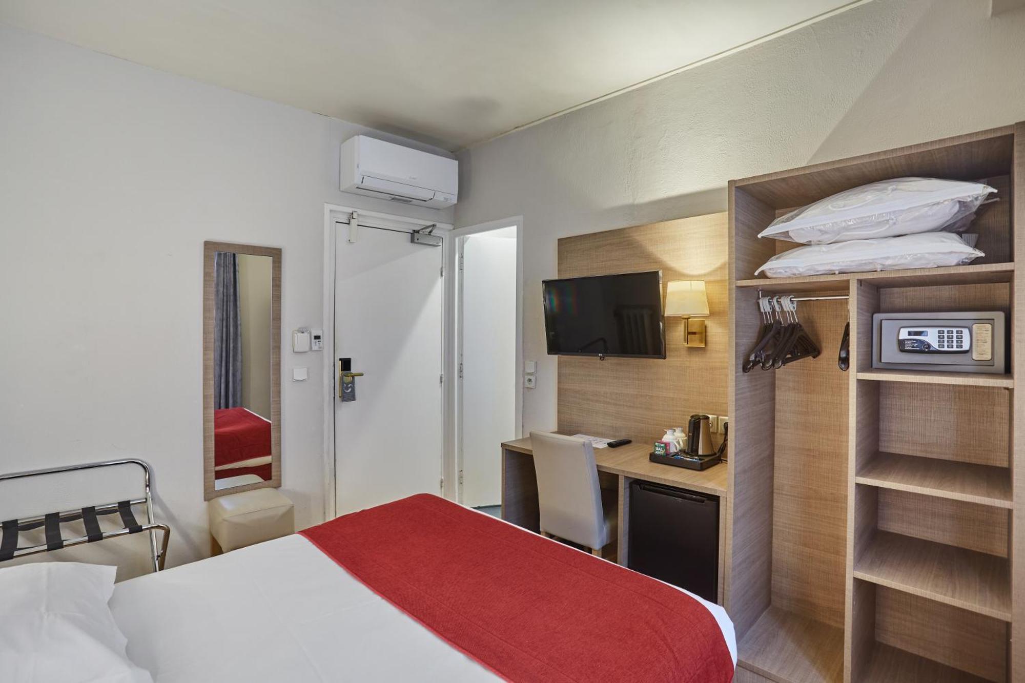 Hotel Lux Picpus Paris Bagian luar foto